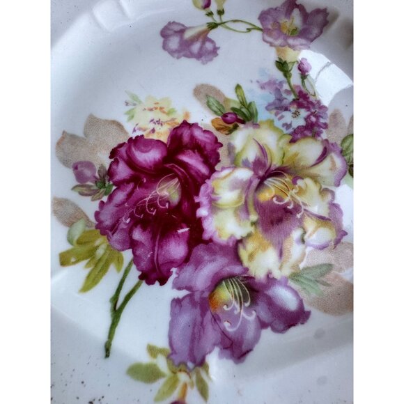 Vintage 8" Gilded Floral Plate – French-Style Pink & Yellow Blooms, Ornate Scrol - Picture 3 of 10